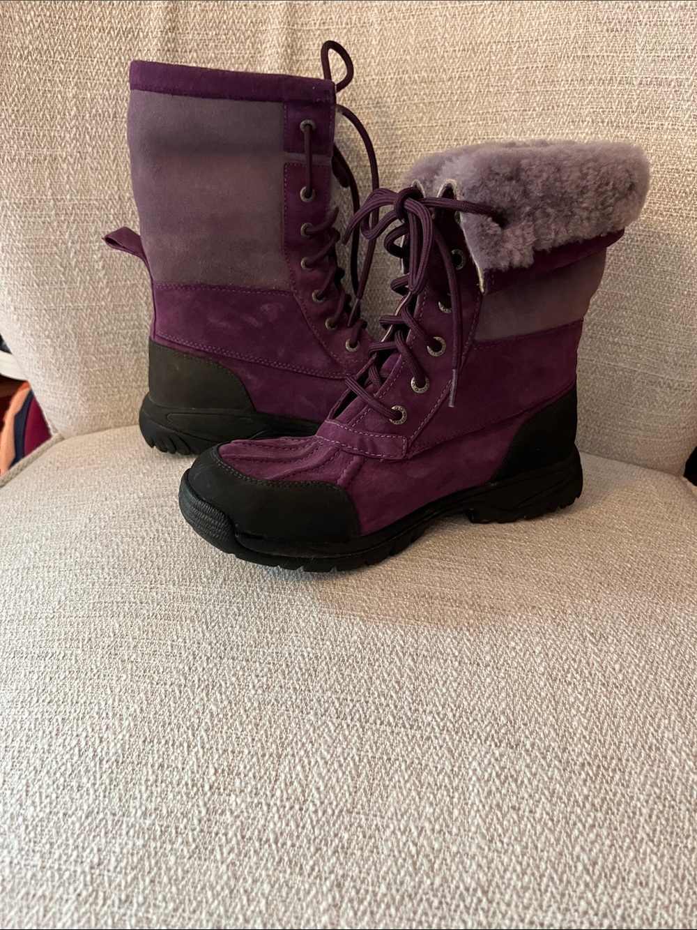 UGG Womens Adirondack 11 UGG Boots Style 51966 Size 5 BlackberryWine/Purple